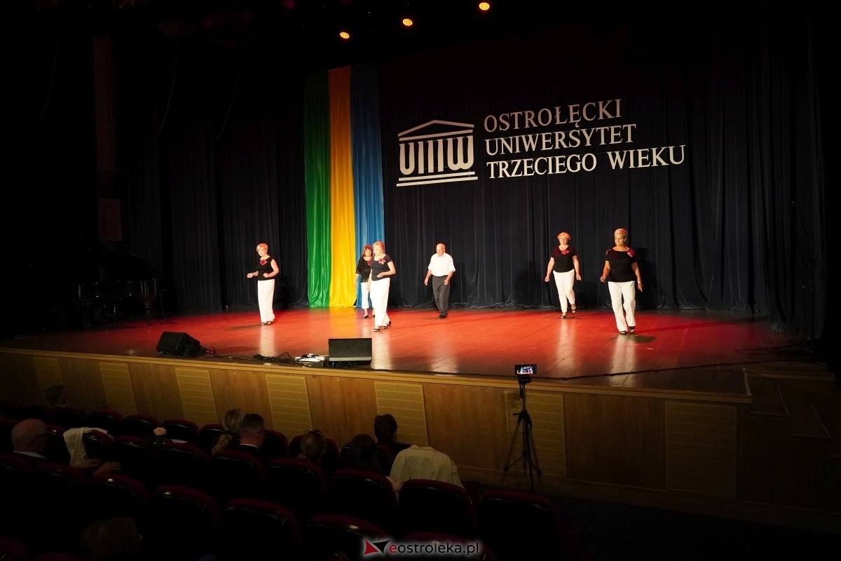 Ostrołęcki Uniwersytet Trzeciego Wieku żegna kolejny rok akademicki [12.06.2024] - zdjęcie #92 - eOstroleka.pl