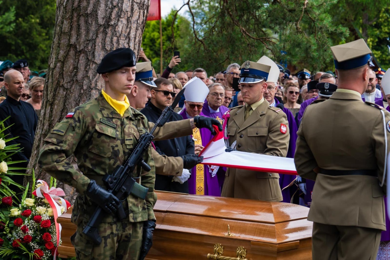 Pogrzeb Mateusza Sitka - fot. 1 Warszawska Brygada Pancerna [12.06.2024] - zdjęcie #17 - eOstroleka.pl
