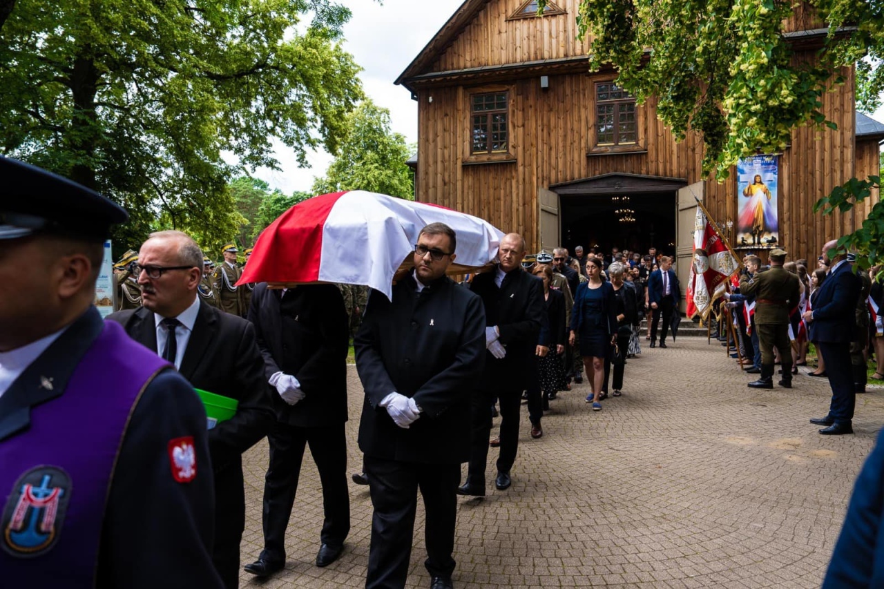 Pogrzeb Mateusza Sitka - fot. 1 Warszawska Brygada Pancerna [12.06.2024] - zdjęcie #10 - eOstroleka.pl