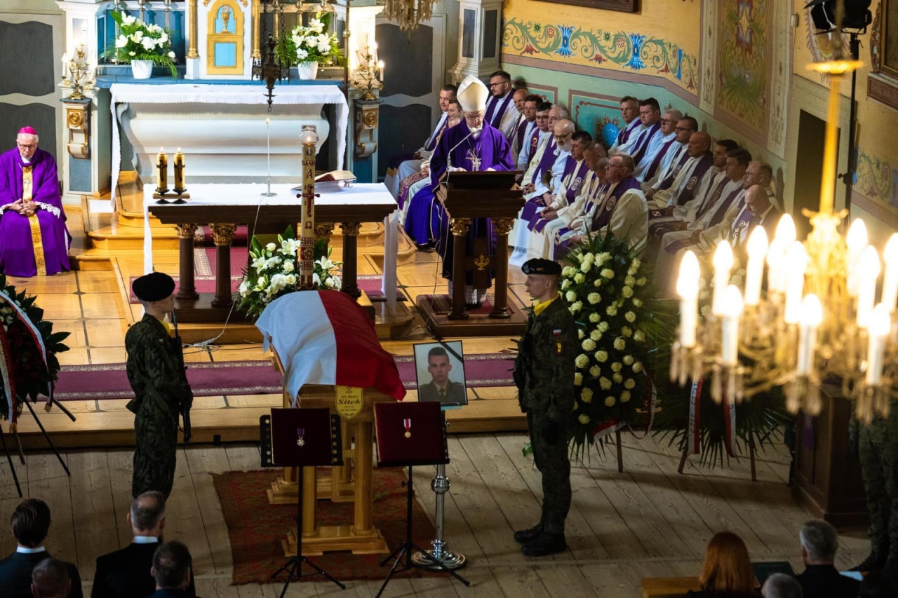 Pogrzeb Mateusza Sitka - fot. 1 Warszawska Brygada Pancerna [12.06.2024] - zdjęcie #5 - eOstroleka.pl