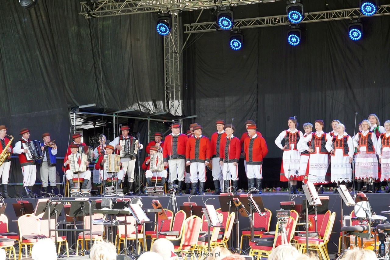 Koncert Zespołu Pieśni i Tańca Mazowsze w Lelisie [12.06.2024] - zdjęcie #169 - eOstroleka.pl