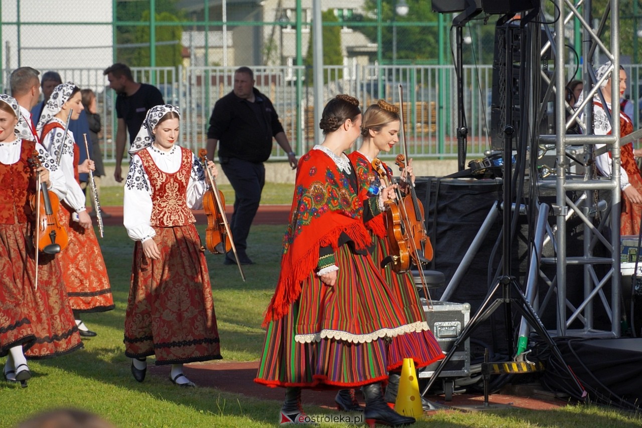 Koncert Zespołu Pieśni i Tańca Mazowsze w Lelisie [12.06.2024] - zdjęcie #142 - eOstroleka.pl