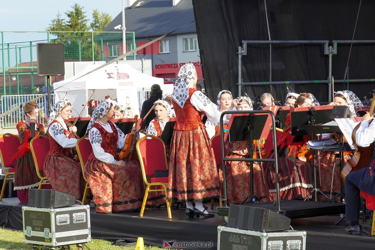 Koncert Zespołu Pieśni i Tańca Mazowsze w Lelisie [12.06.2024] - zdjęcie #137 - eOstroleka.pl