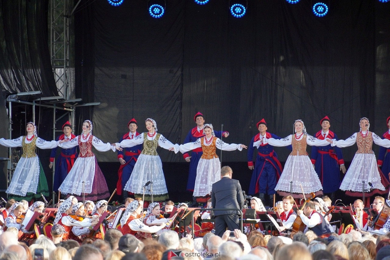 Koncert Zespołu Pieśni i Tańca Mazowsze w Lelisie [12.06.2024] - zdjęcie #60 - eOstroleka.pl