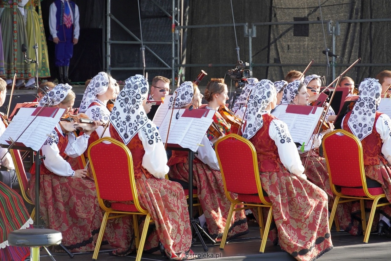 Koncert Zespołu Pieśni i Tańca Mazowsze w Lelisie [12.06.2024] - zdjęcie #50 - eOstroleka.pl