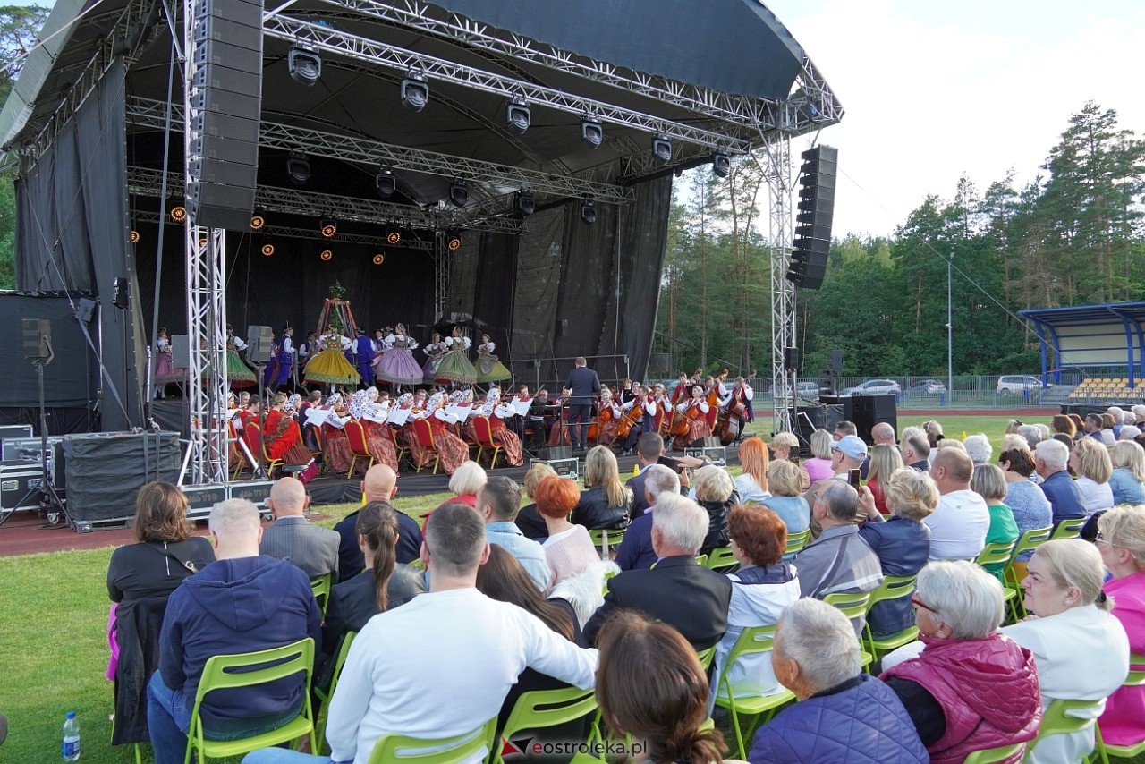 Koncert Zespołu Pieśni i Tańca Mazowsze w Lelisie [12.06.2024] - zdjęcie #77 - eOstroleka.pl