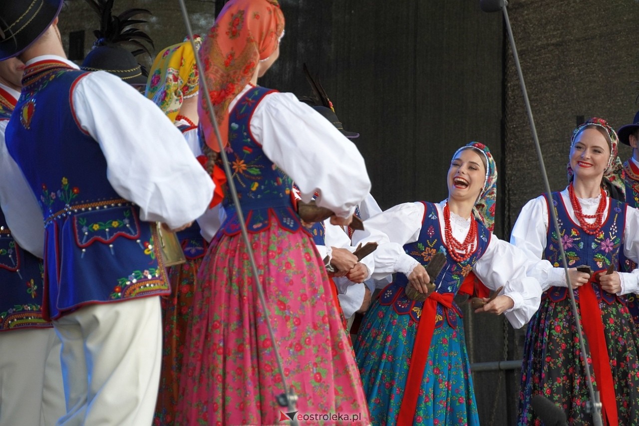 Koncert Zespołu Pieśni i Tańca Mazowsze w Lelisie [12.06.2024] - zdjęcie #21 - eOstroleka.pl