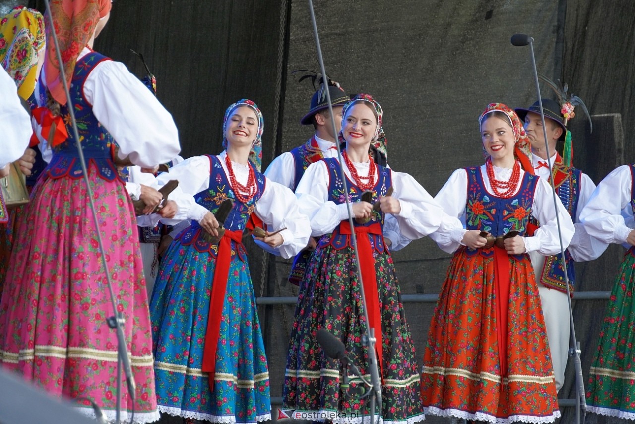Koncert Zespołu Pieśni i Tańca Mazowsze w Lelisie [12.06.2024] - zdjęcie #17 - eOstroleka.pl