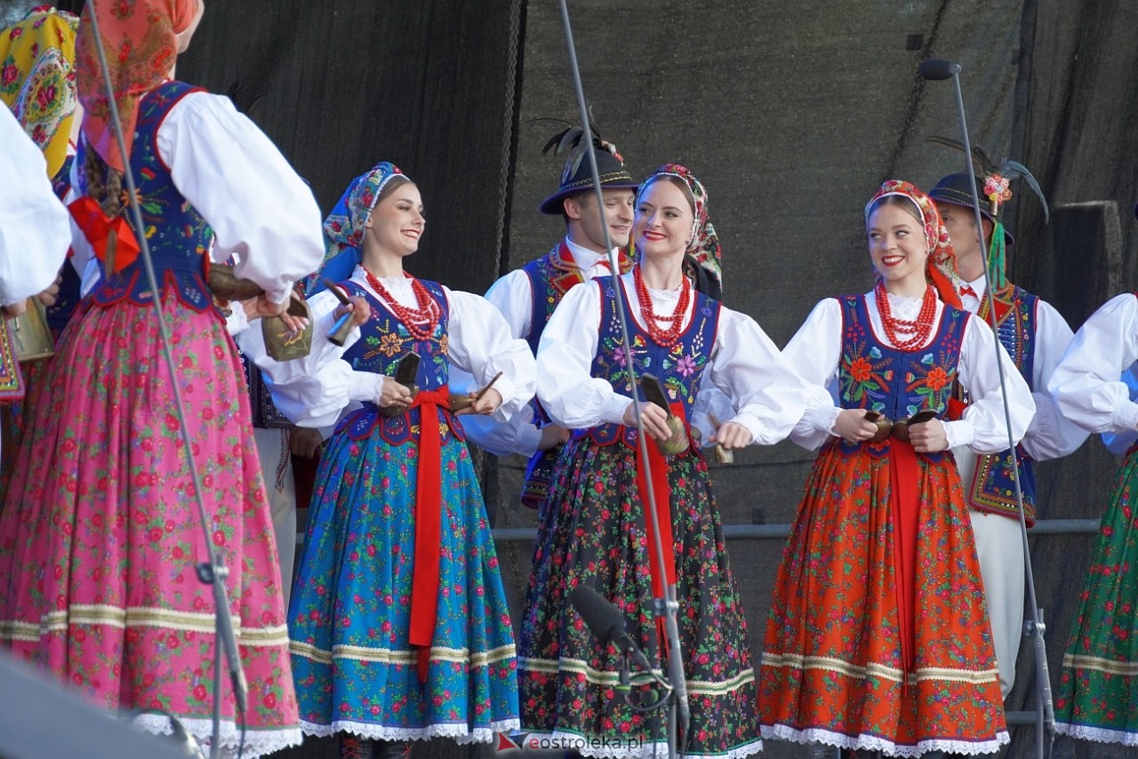Koncert Zespołu Pieśni i Tańca Mazowsze w Lelisie [12.06.2024] - zdjęcie #15 - eOstroleka.pl