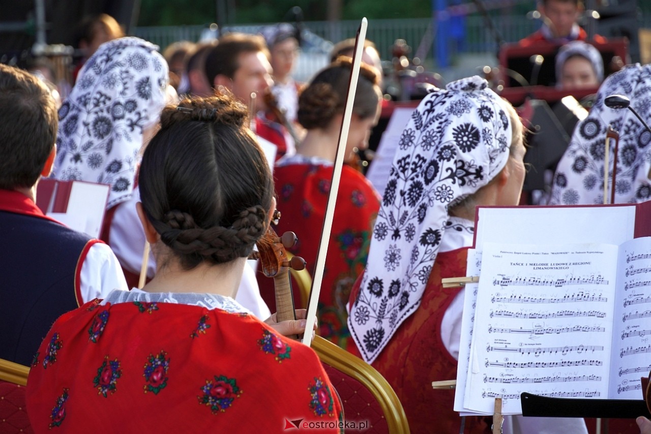 Koncert Zespołu Pieśni i Tańca Mazowsze w Lelisie [12.06.2024] - zdjęcie #7 - eOstroleka.pl