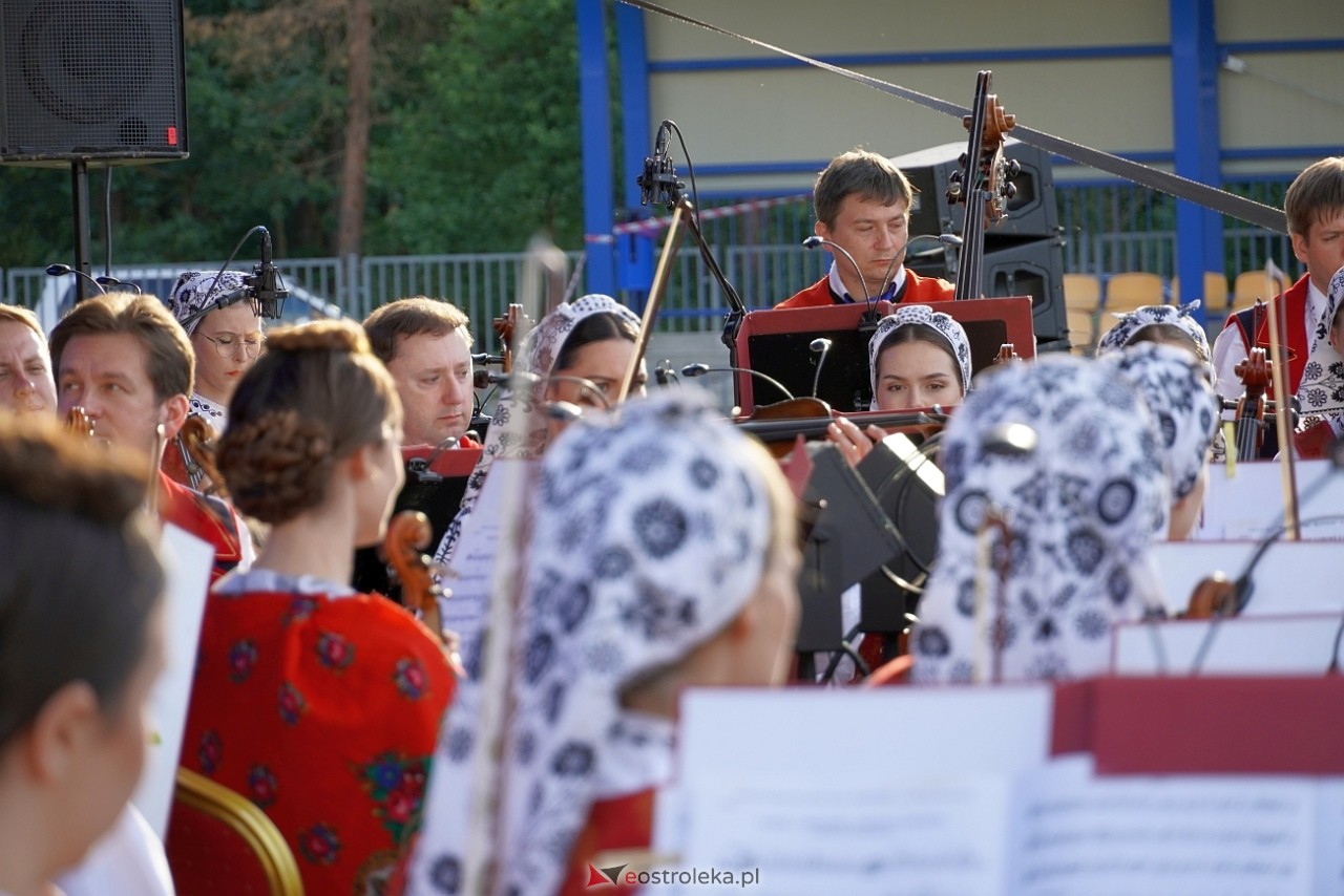 Koncert Zespołu Pieśni i Tańca Mazowsze w Lelisie [12.06.2024] - zdjęcie #6 - eOstroleka.pl