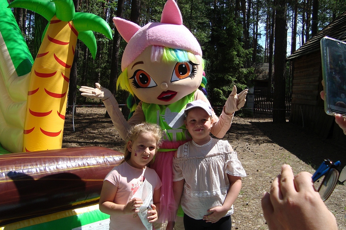 Święto Rodziny z Zespołem Placówek Wsparcia Dziennego w Zagrodzie Kurpiowskiej [08.06.2024] - zdjęcie #1 - eOstroleka.pl