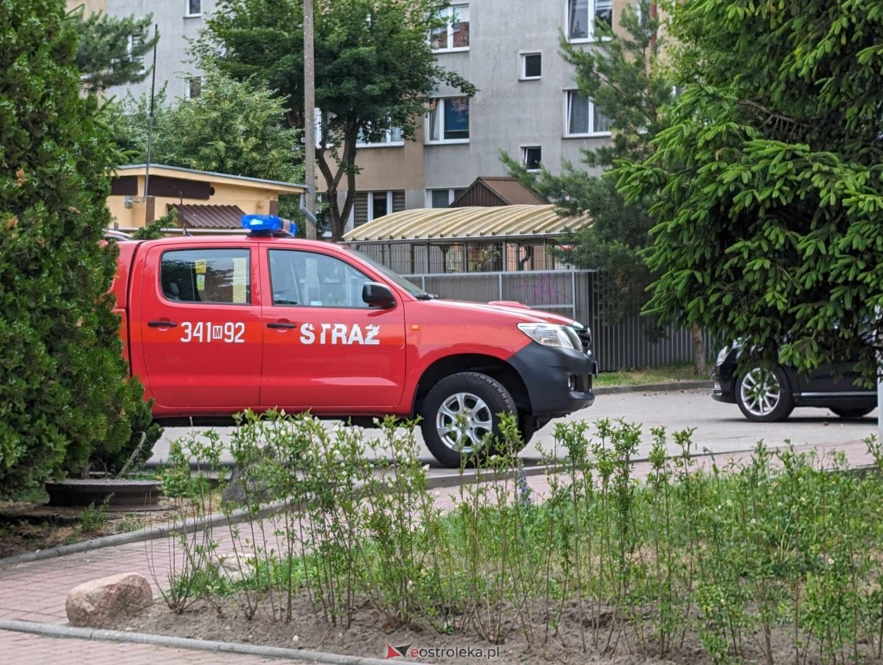 Strażacka akcja w bloku przy Sienkiewicza [13.06.2024] - zdjęcie #9 - eOstroleka.pl