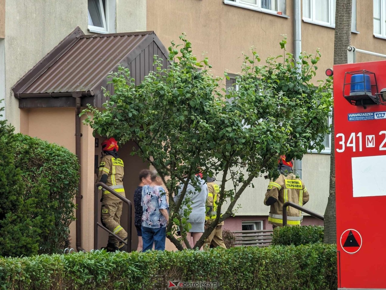 Strażacka akcja w bloku przy Sienkiewicza [13.06.2024] - zdjęcie #2 - eOstroleka.pl