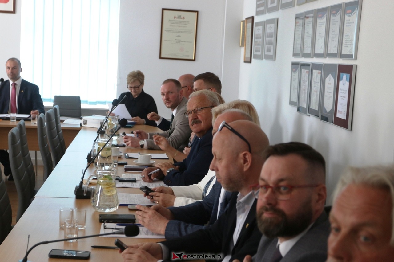 II sesja Rady Powiatu w Ostrołęce [13.06.2024] - zdjęcie #11 - eOstroleka.pl