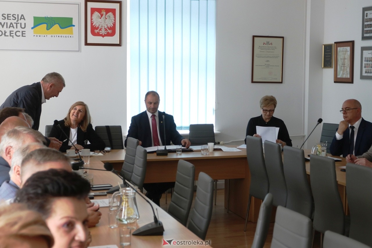 II sesja Rady Powiatu w Ostrołęce [13.06.2024] - zdjęcie #7 - eOstroleka.pl