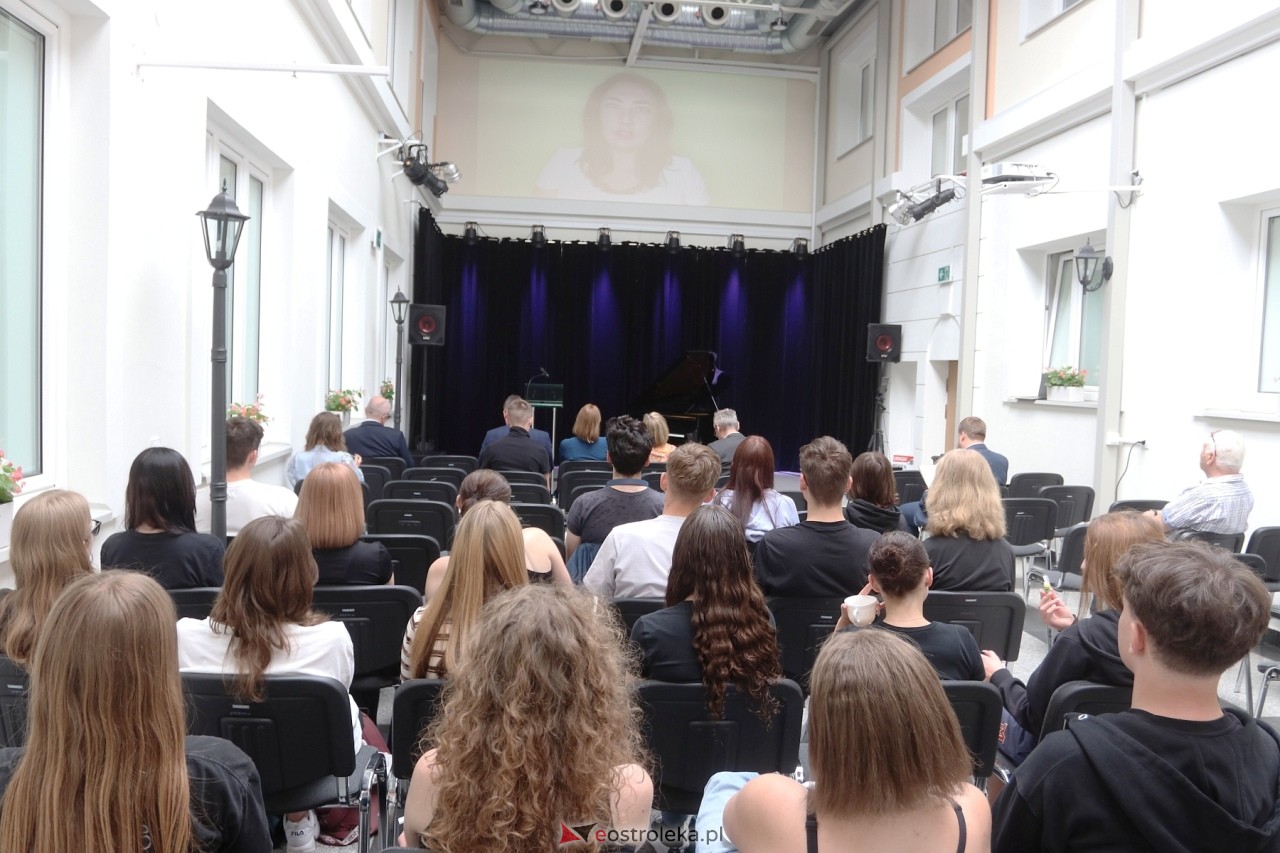 Konferencja naukowa „Dzieje militarne powiatu ostrołęckiego” [13.06.2024] - zdjęcie #14 - eOstroleka.pl