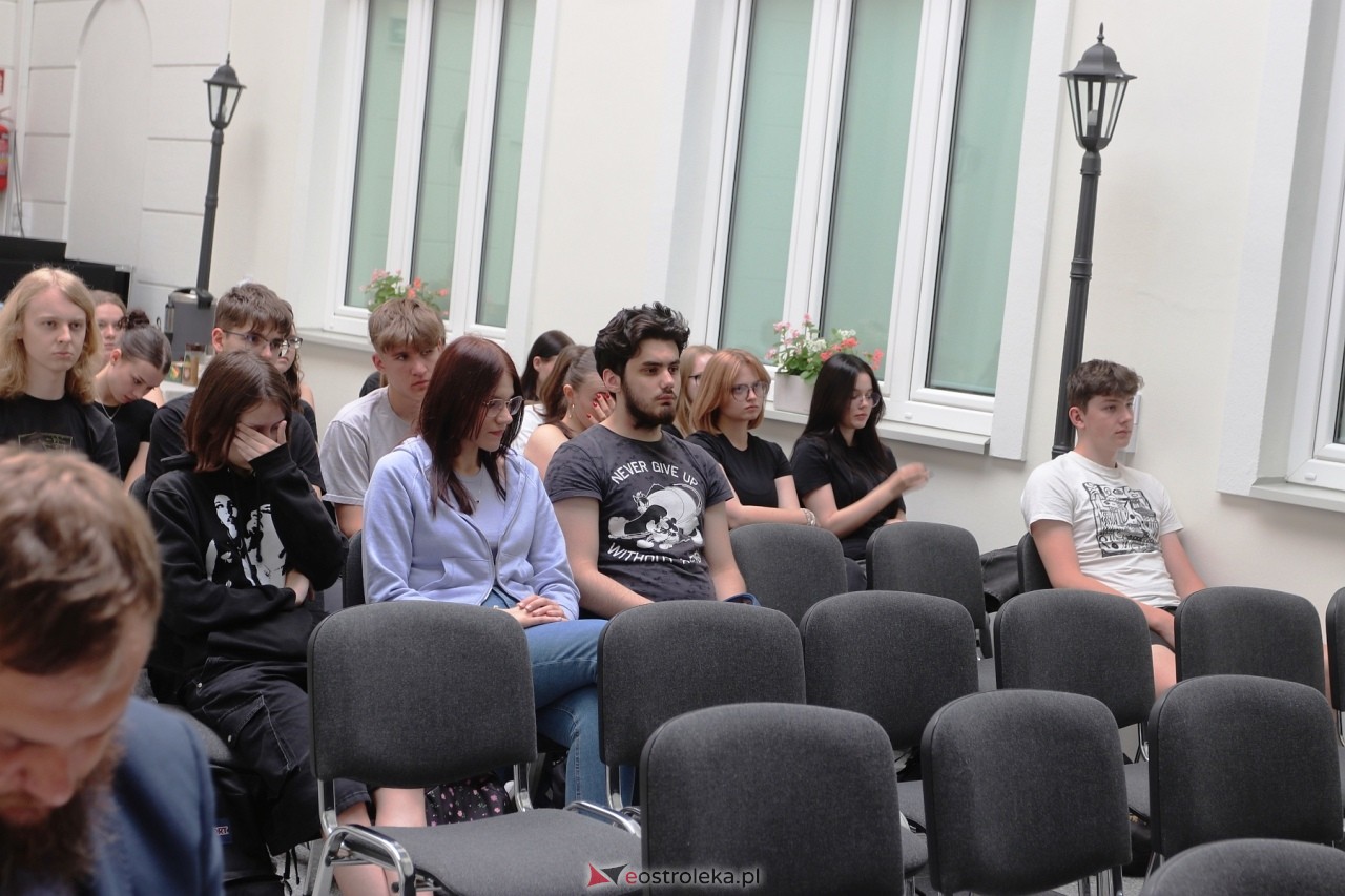 Konferencja naukowa „Dzieje militarne powiatu ostrołęckiego” [13.06.2024] - zdjęcie #10 - eOstroleka.pl