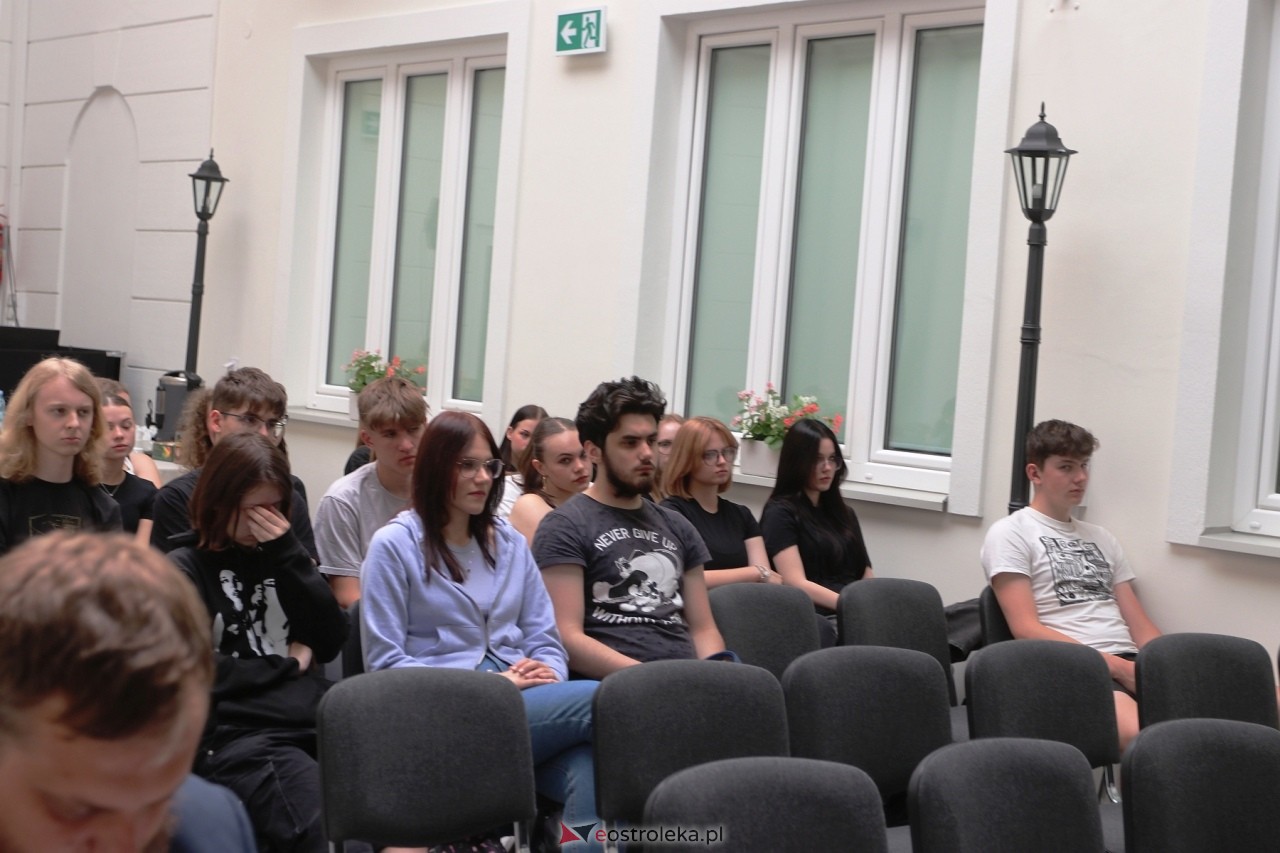 Konferencja naukowa „Dzieje militarne powiatu ostrołęckiego” [13.06.2024] - zdjęcie #7 - eOstroleka.pl