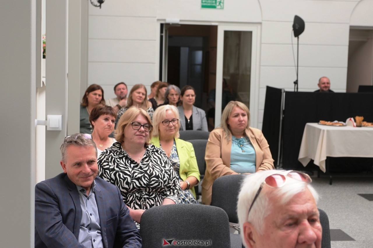 Konferencja naukowa „Dzieje militarne powiatu ostrołęckiego” [13.06.2024] - zdjęcie #3 - eOstroleka.pl