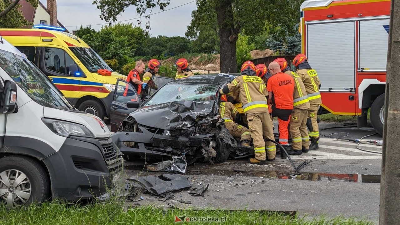 Wypadek na ulicy Traugutta w Ostrołęce [13.06.2024] - zdjęcie #16 - eOstroleka.pl