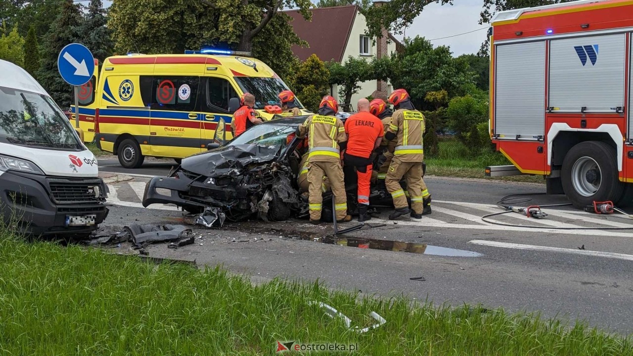 Wypadek na ulicy Traugutta w Ostrołęce [13.06.2024] - zdjęcie #12 - eOstroleka.pl