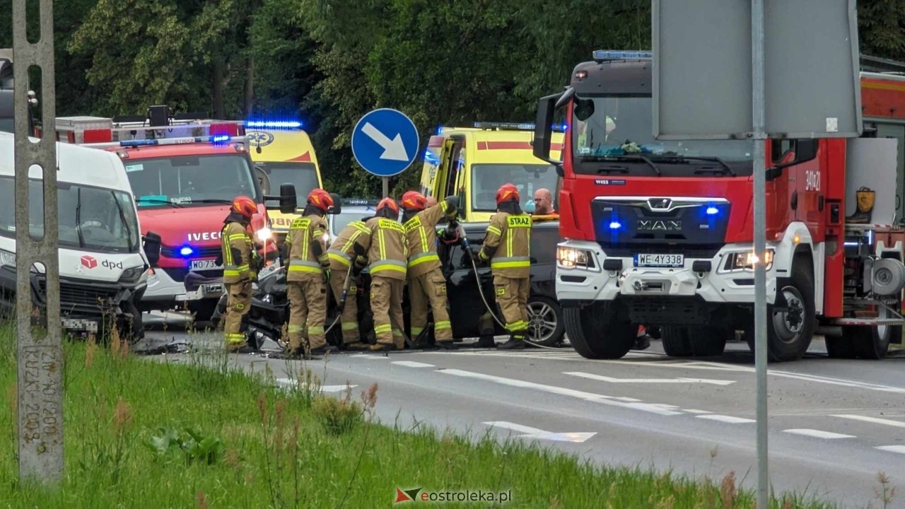 Wypadek na ulicy Traugutta w Ostrołęce [13.06.2024] - zdjęcie #2 - eOstroleka.pl
