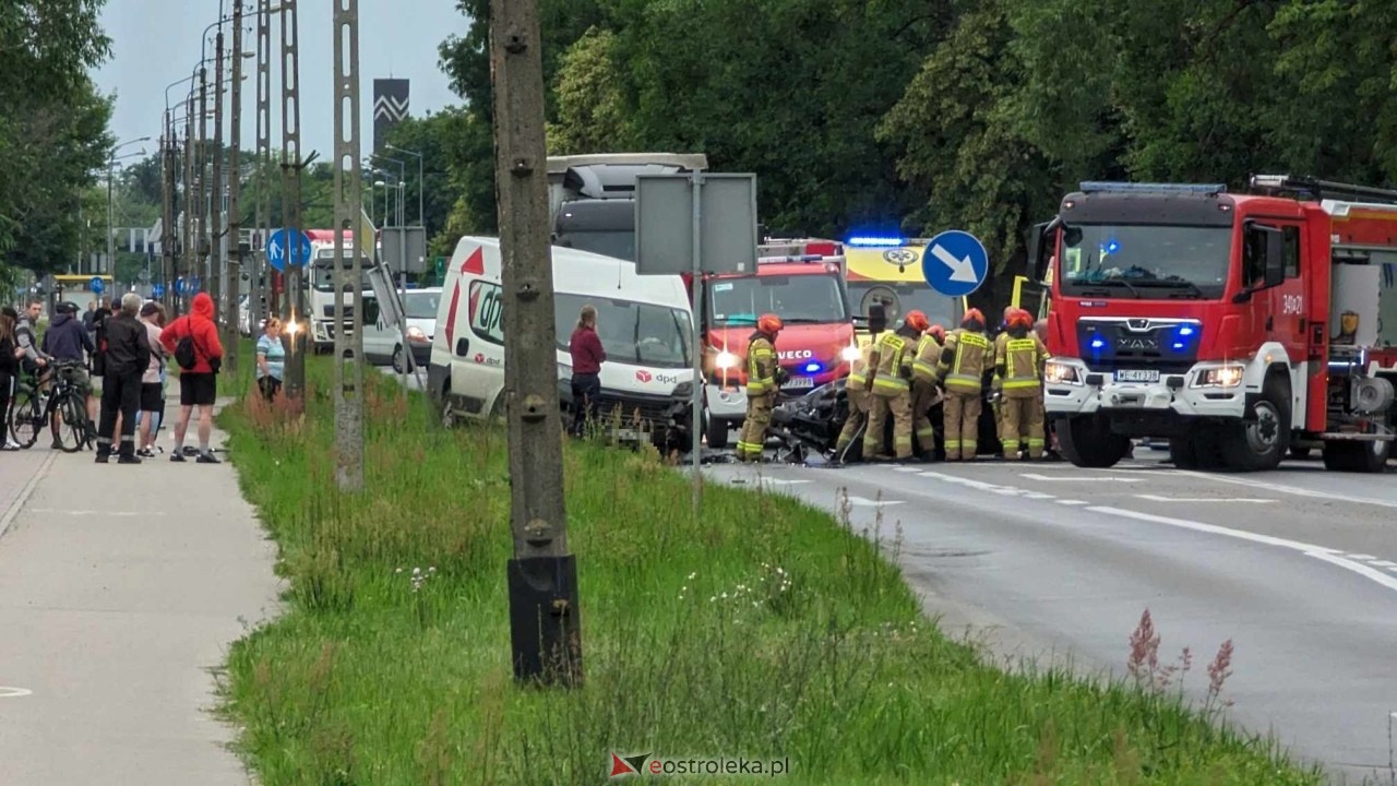 Wypadek na ulicy Traugutta w Ostrołęce [13.06.2024] - zdjęcie #1 - eOstroleka.pl