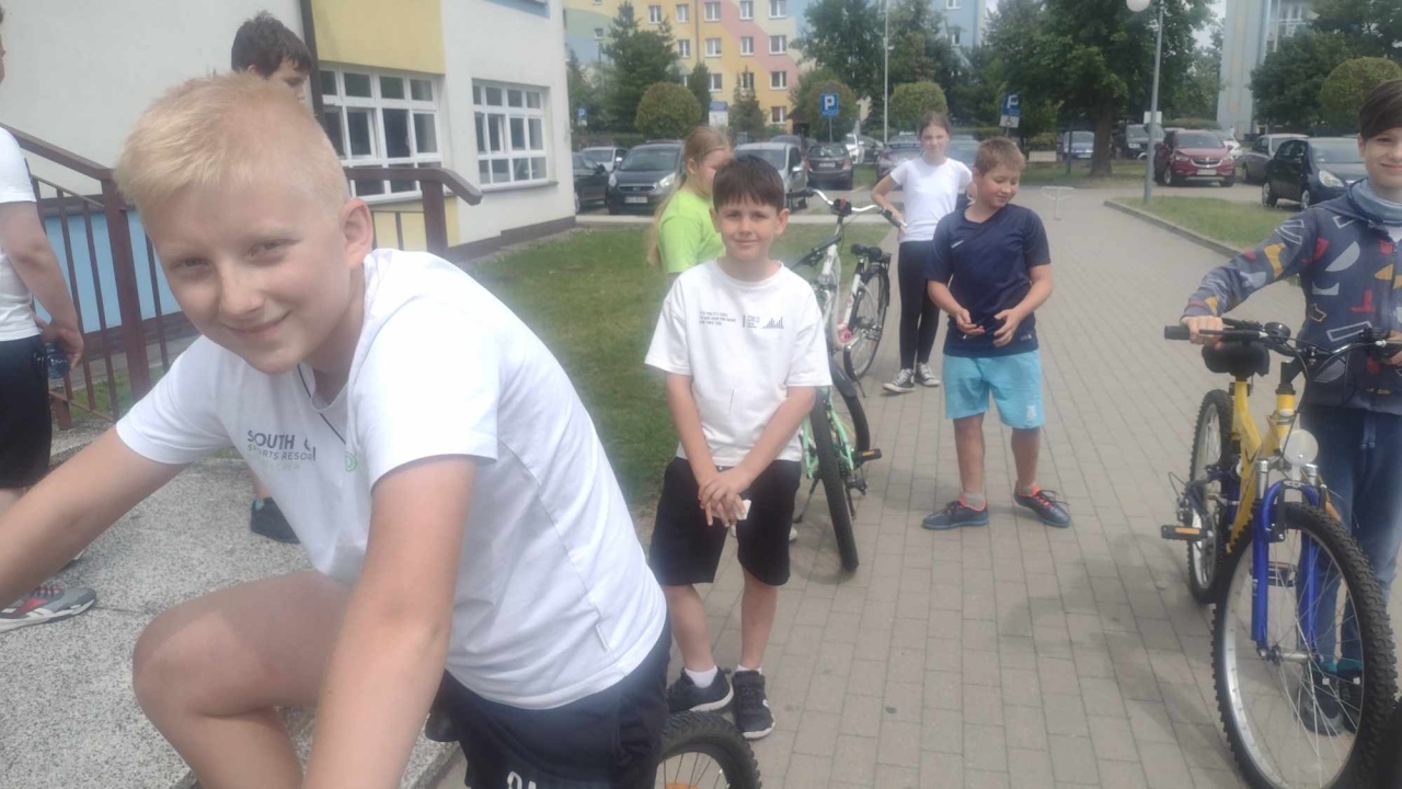 Egzamin na kartę rowerową w SP 10 w Ostrołęce - zdjęcie #6 - eOstroleka.pl
