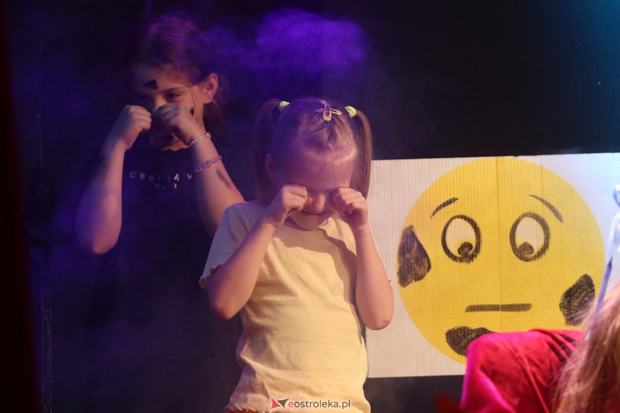 Spektakl PORADY WRÓŻKI DOBREJ RADY [14.06.2024] - zdjęcie #22 - eOstroleka.pl