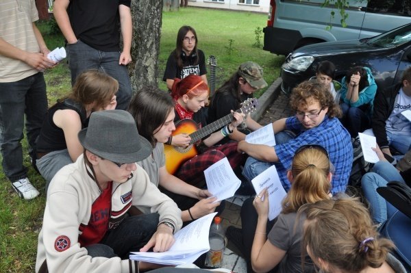Ostatnie chwile przed rozpoczęciem VI Przystanku PaT(5 VII 2011) - zdjęcie #15 - eOstroleka.pl