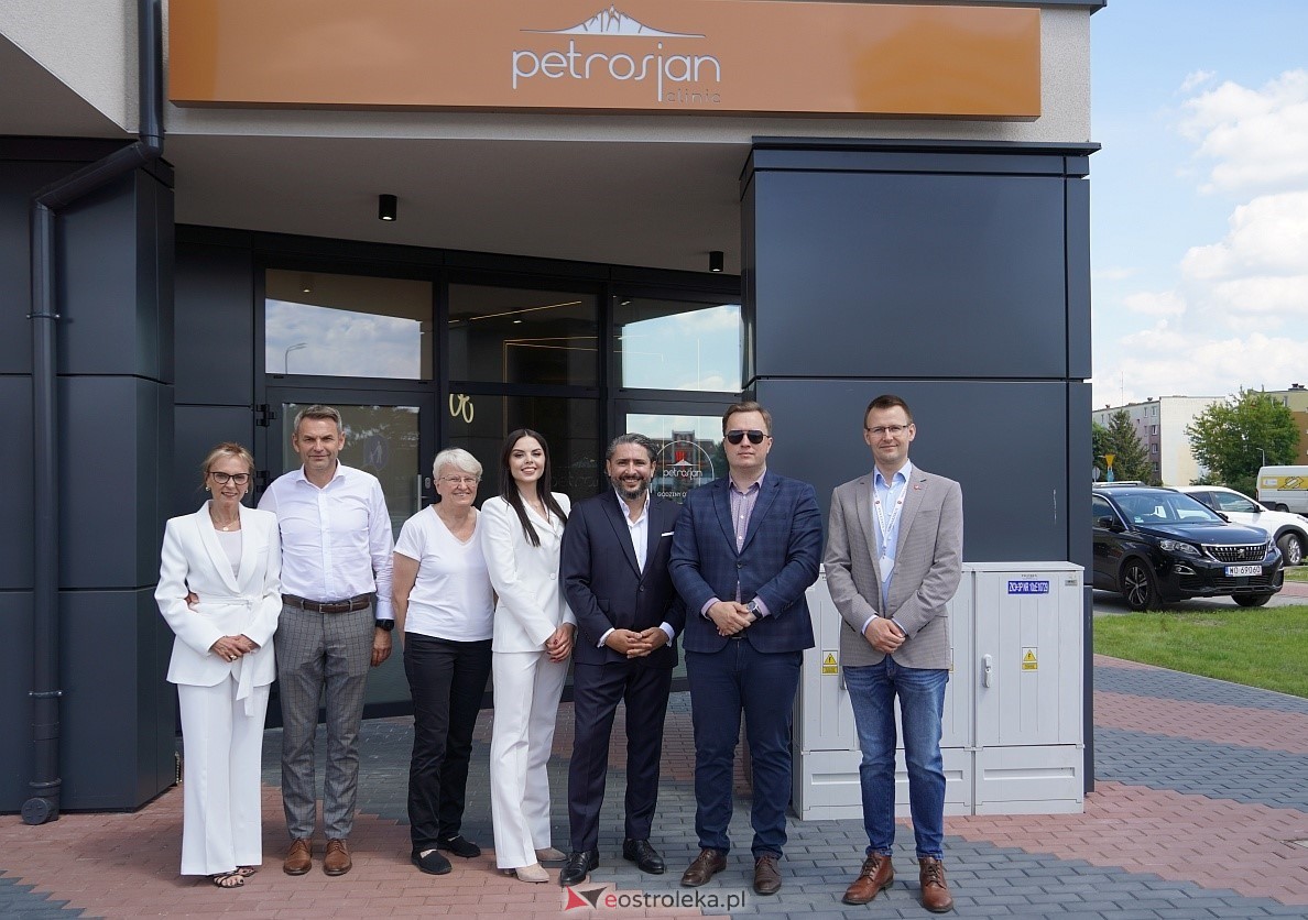 Otwarcie nowej siedziby Petrosjan Clinic [15.06.2024] - zdjęcie #2 - eOstroleka.pl