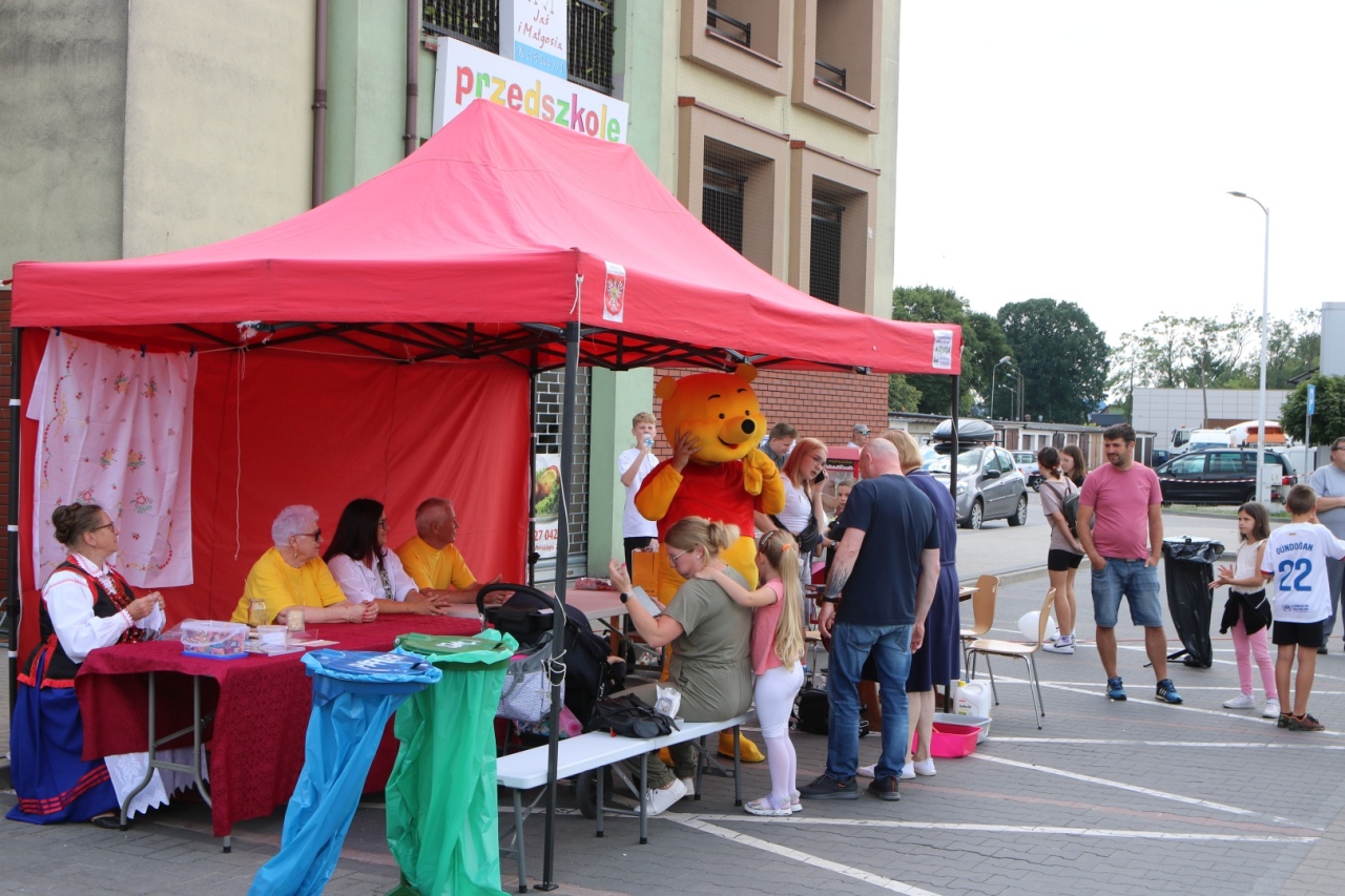 Festyn Spółdzielczy z okazji 65-lecia Ostrołęckiej Spółdzielni Mieszkaniowej[15.06.24] - zdjęcie #15 - eOstroleka.pl