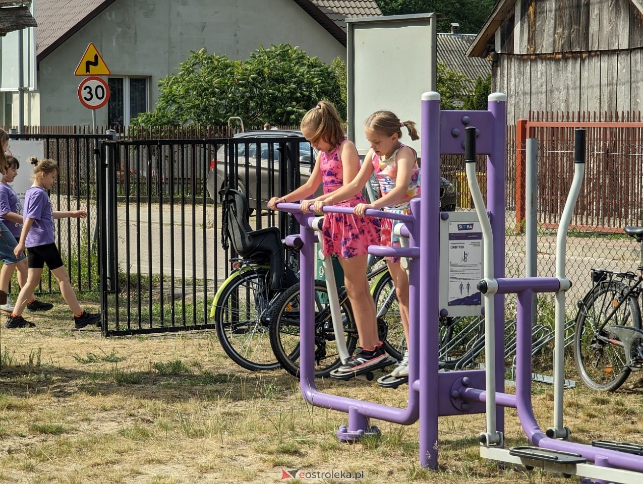 Dzień Dziecka i Kino Plenerowe z KGW Łazowianki [15.06.2024] - zdjęcie #3 - eOstroleka.pl