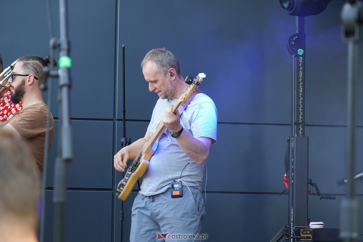 Wesele Kurpiowskie 2024. Koncert Kapeli Folkowej Horpyna - zdjęcie #71 - eOstroleka.pl