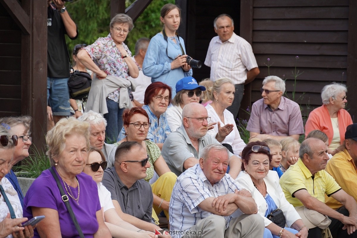 Wesele Kurpiowskie 2024. Koncert Kapeli Folkowej Horpyna - zdjęcie #59 - eOstroleka.pl