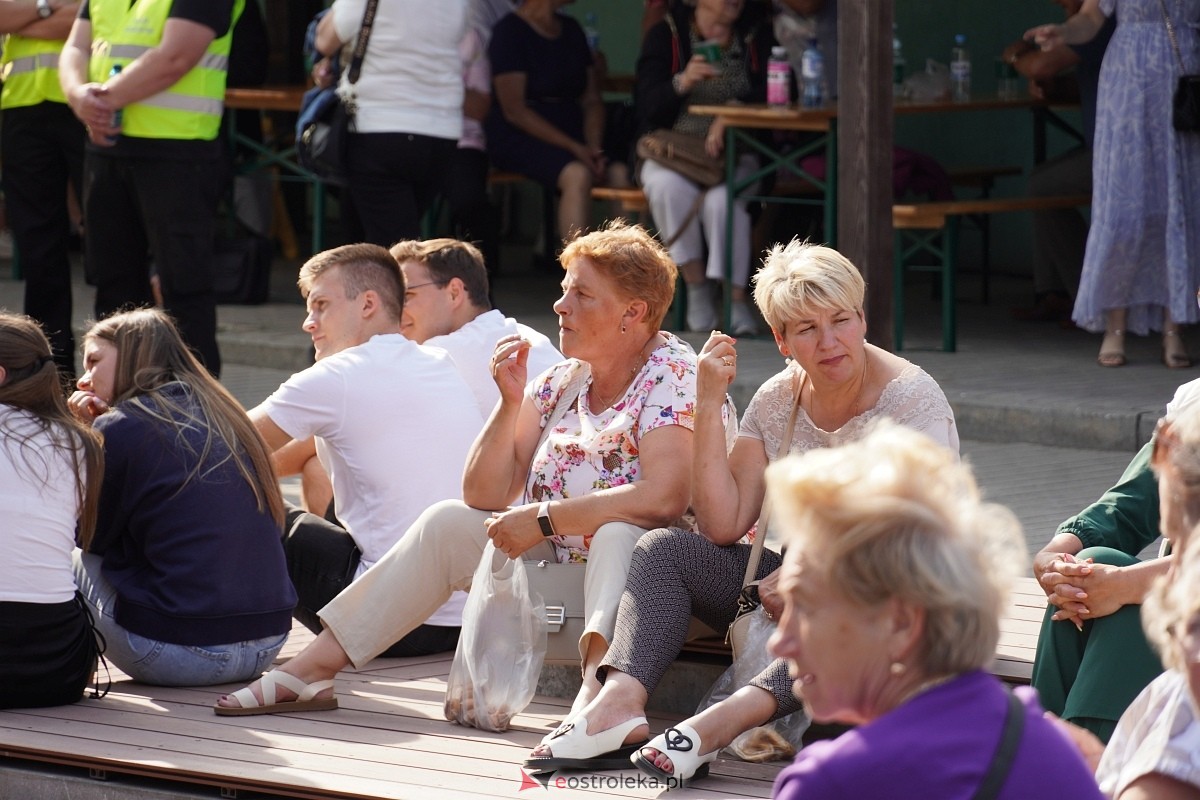 Wesele Kurpiowskie 2024. Koncert Kapeli Folkowej Horpyna - zdjęcie #48 - eOstroleka.pl