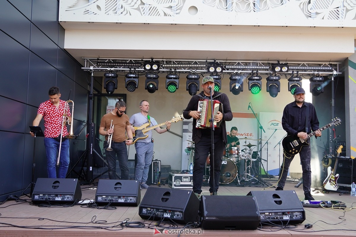 Wesele Kurpiowskie 2024. Koncert Kapeli Folkowej Horpyna - zdjęcie #37 - eOstroleka.pl