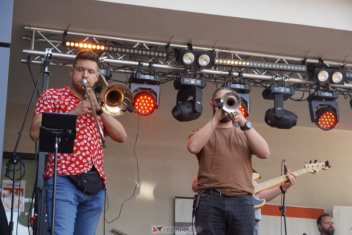 Wesele Kurpiowskie 2024. Koncert Kapeli Folkowej Horpyna - zdjęcie #26 - eOstroleka.pl