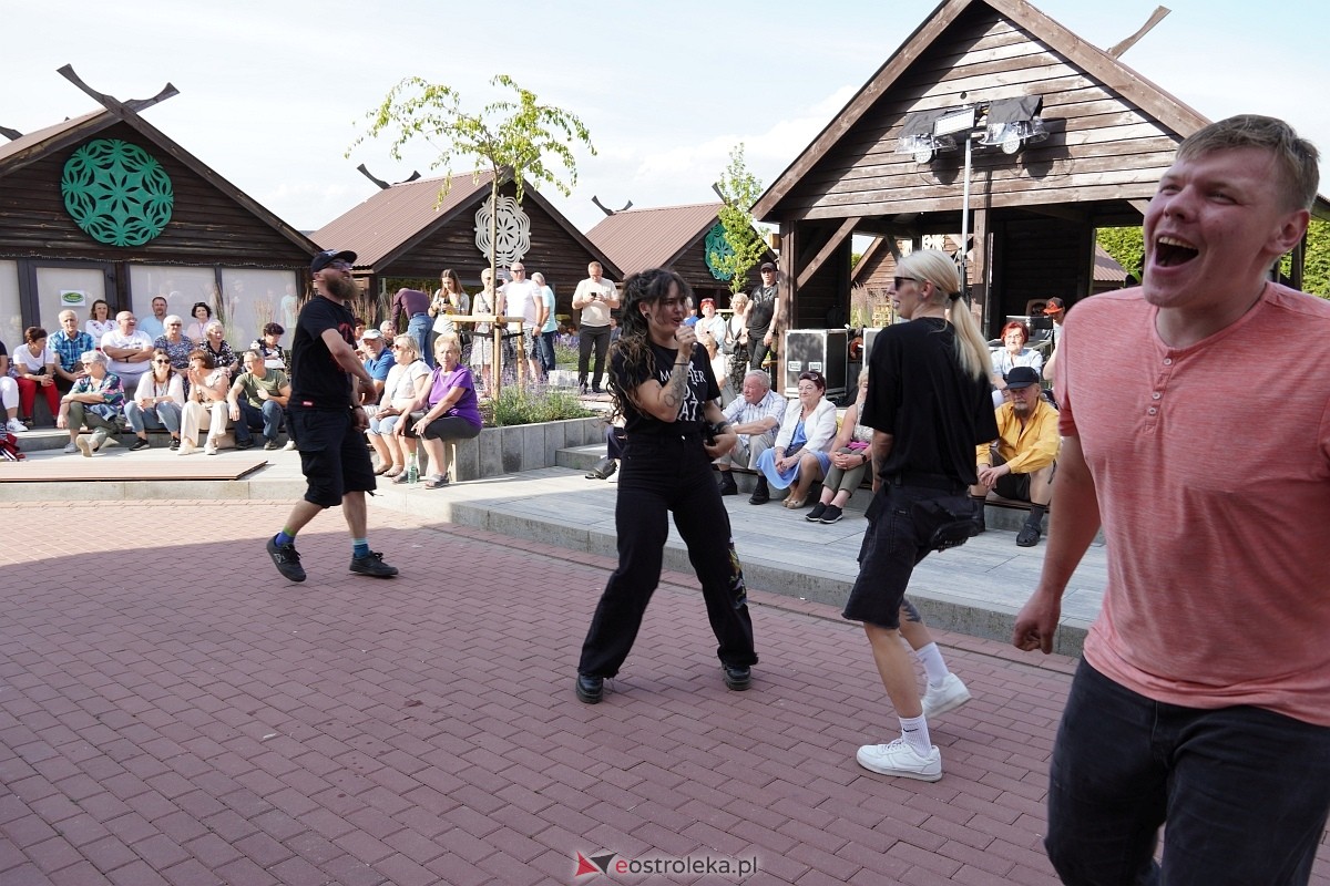 Wesele Kurpiowskie 2024. Koncert Kapeli Folkowej Horpyna - zdjęcie #21 - eOstroleka.pl