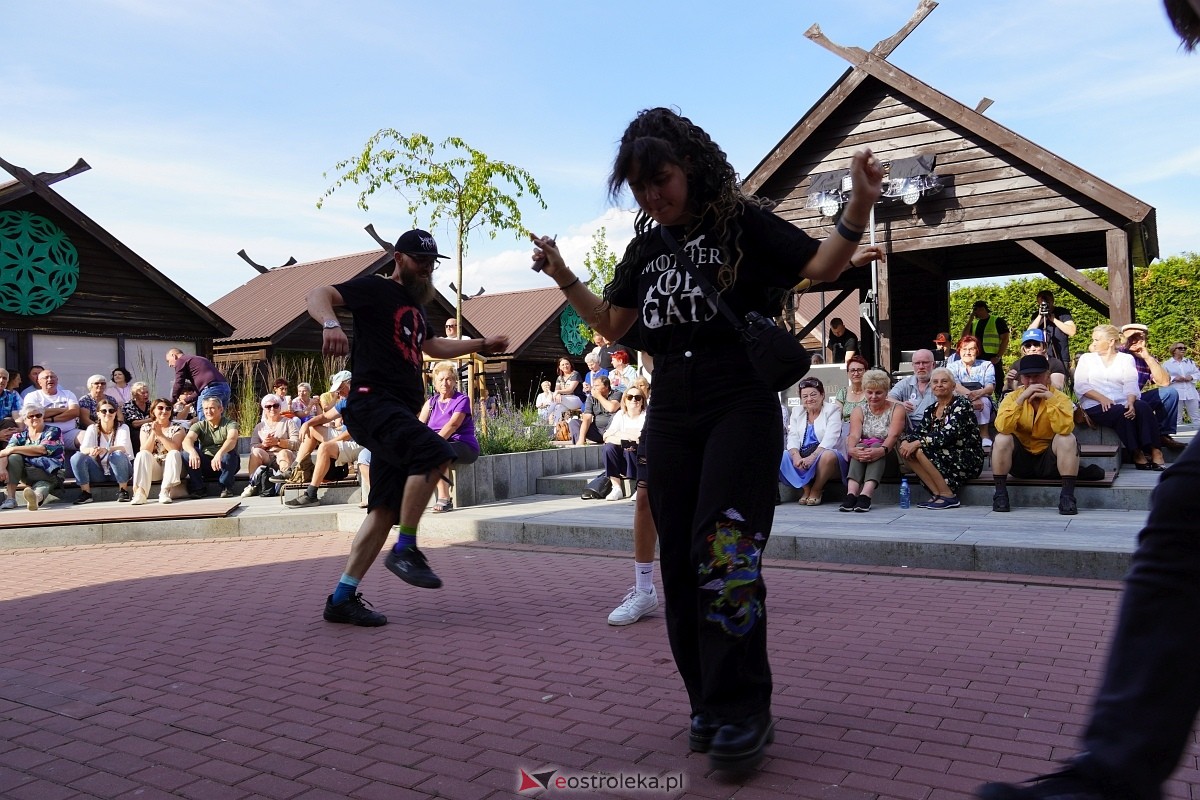 Wesele Kurpiowskie 2024. Koncert Kapeli Folkowej Horpyna - zdjęcie #20 - eOstroleka.pl