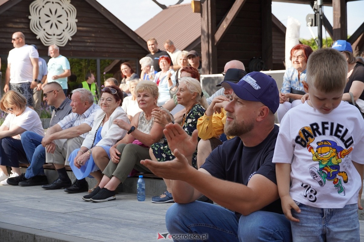 Wesele Kurpiowskie 2024. Koncert Kapeli Folkowej Horpyna - zdjęcie #18 - eOstroleka.pl