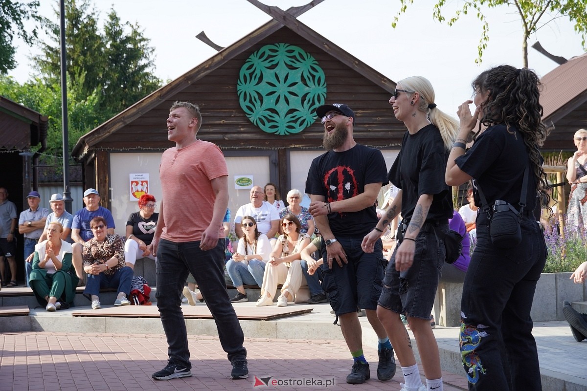 Wesele Kurpiowskie 2024. Koncert Kapeli Folkowej Horpyna - zdjęcie #17 - eOstroleka.pl