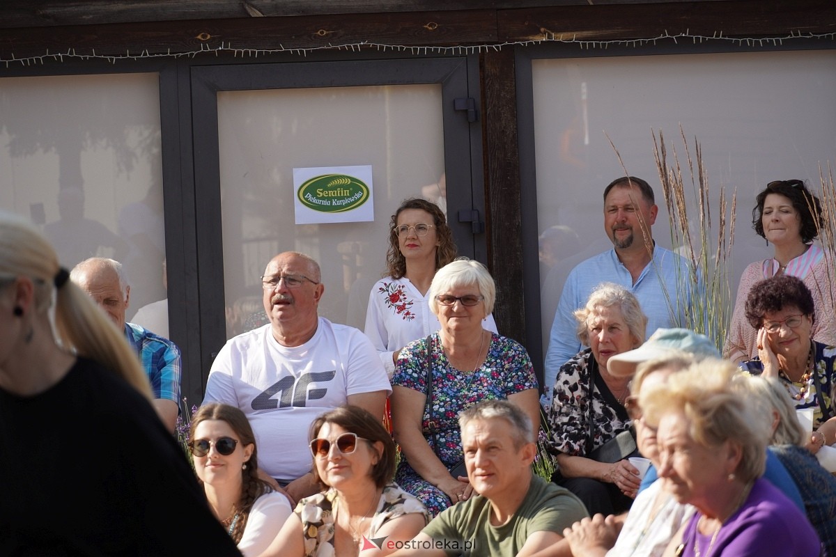 Wesele Kurpiowskie 2024. Koncert Kapeli Folkowej Horpyna - zdjęcie #11 - eOstroleka.pl