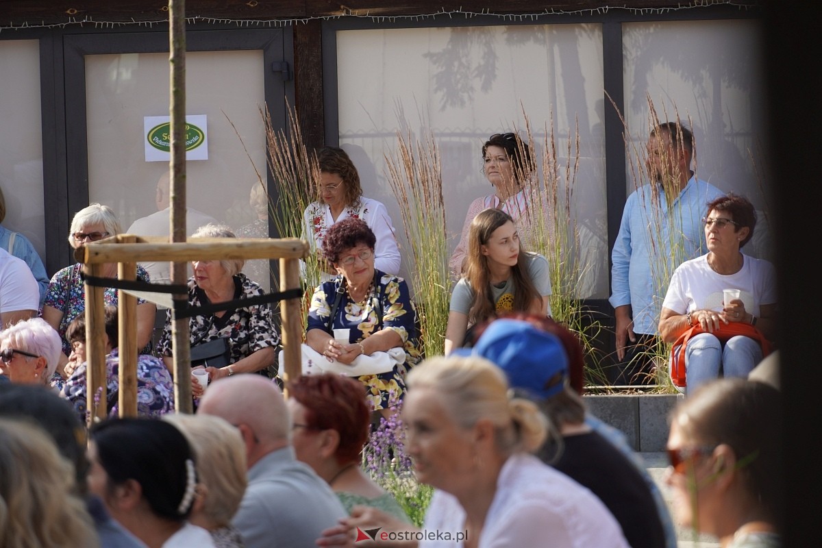 Wesele Kurpiowskie 2024. Koncert Kapeli Folkowej Horpyna - zdjęcie #4 - eOstroleka.pl