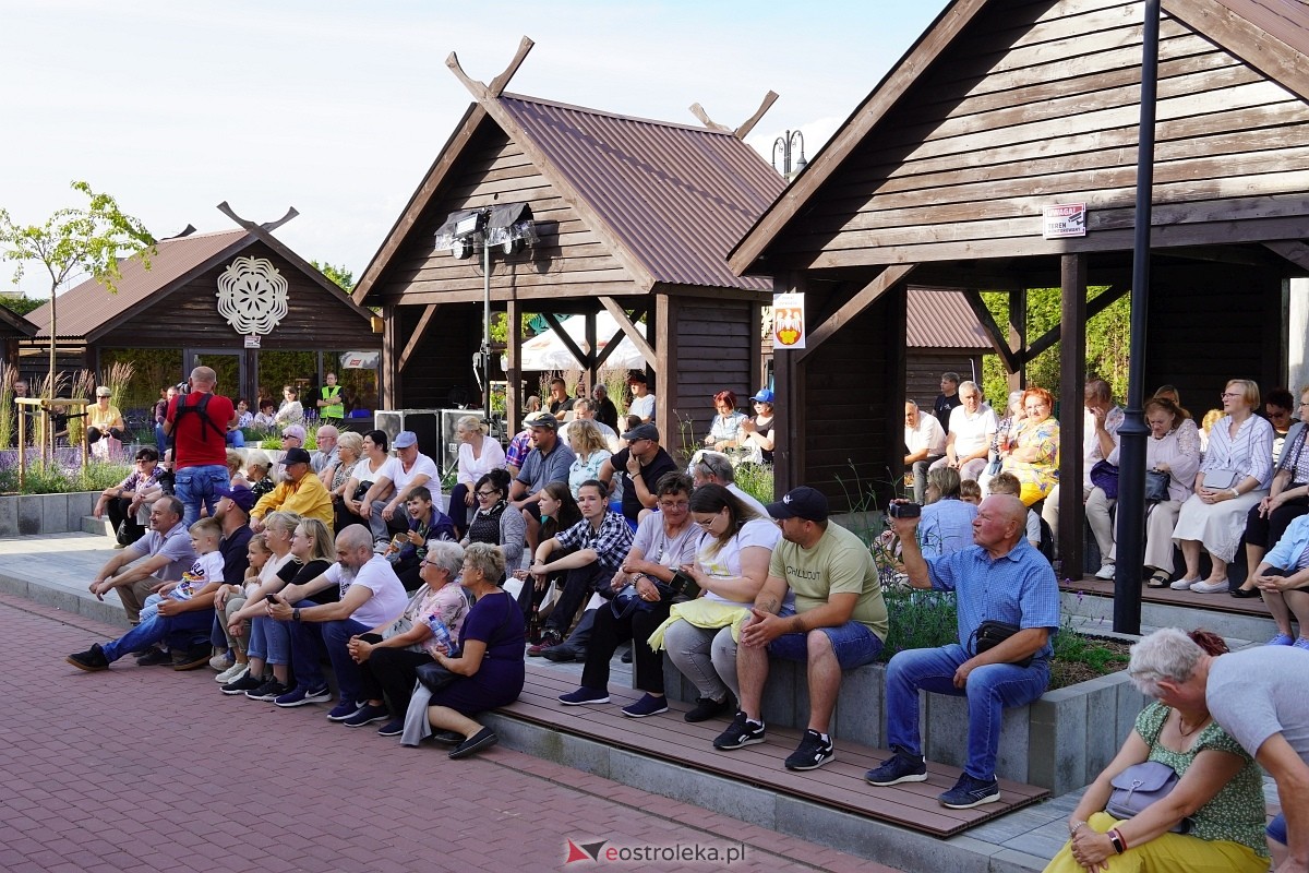 Wesele Kurpiowskie 2024. Koncert Kapeli Folkowej Horpyna - zdjęcie #2 - eOstroleka.pl