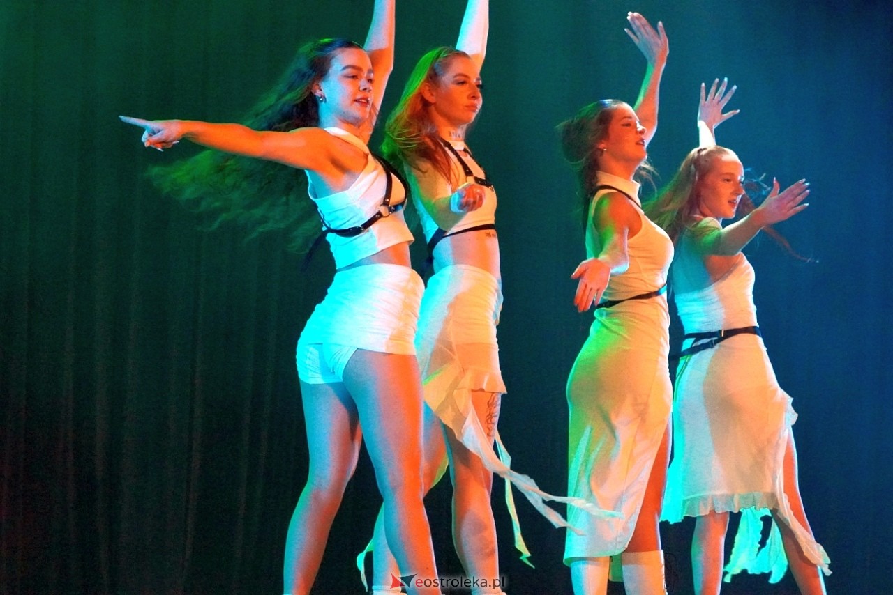 Zespół Tańca Współczesnego De-eM przywitał lato w rytmie K-popu! [16.06.2024] - zdjęcie #101 - eOstroleka.pl
