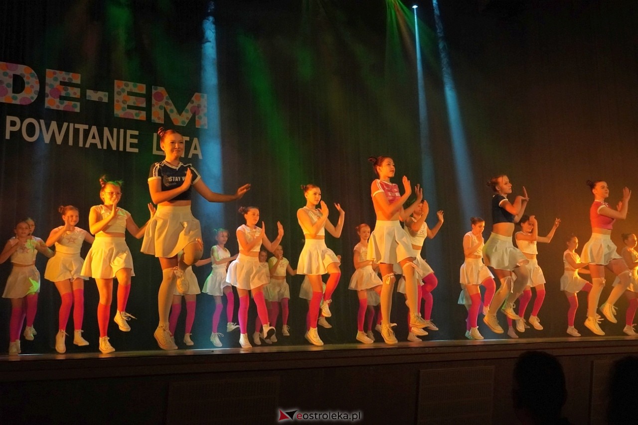 Zespół Tańca Współczesnego De-eM przywitał lato w rytmie K-popu! [16.06.2024] - zdjęcie #97 - eOstroleka.pl