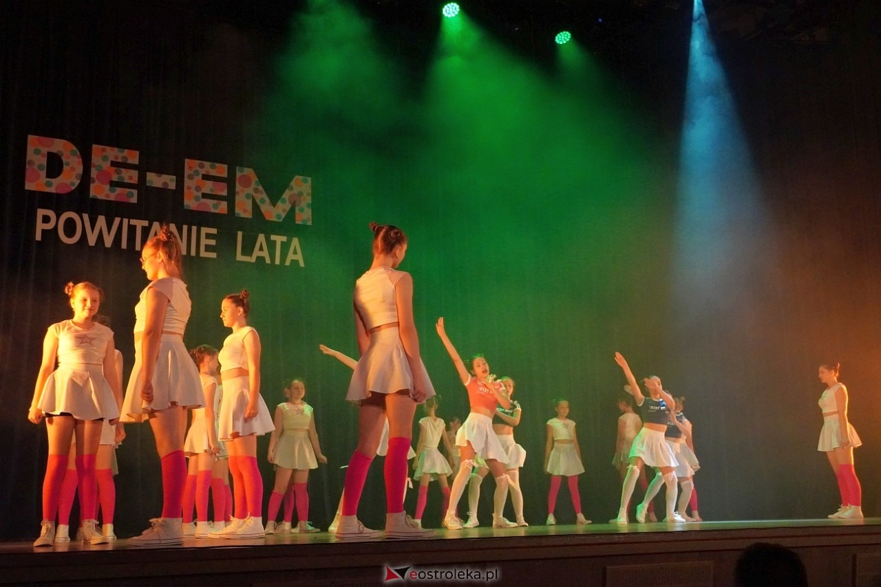 Zespół Tańca Współczesnego De-eM przywitał lato w rytmie K-popu! [16.06.2024] - zdjęcie #87 - eOstroleka.pl