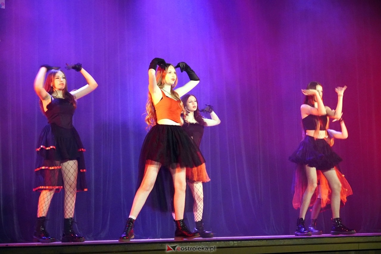 Zespół Tańca Współczesnego De-eM przywitał lato w rytmie K-popu! [16.06.2024] - zdjęcie #71 - eOstroleka.pl